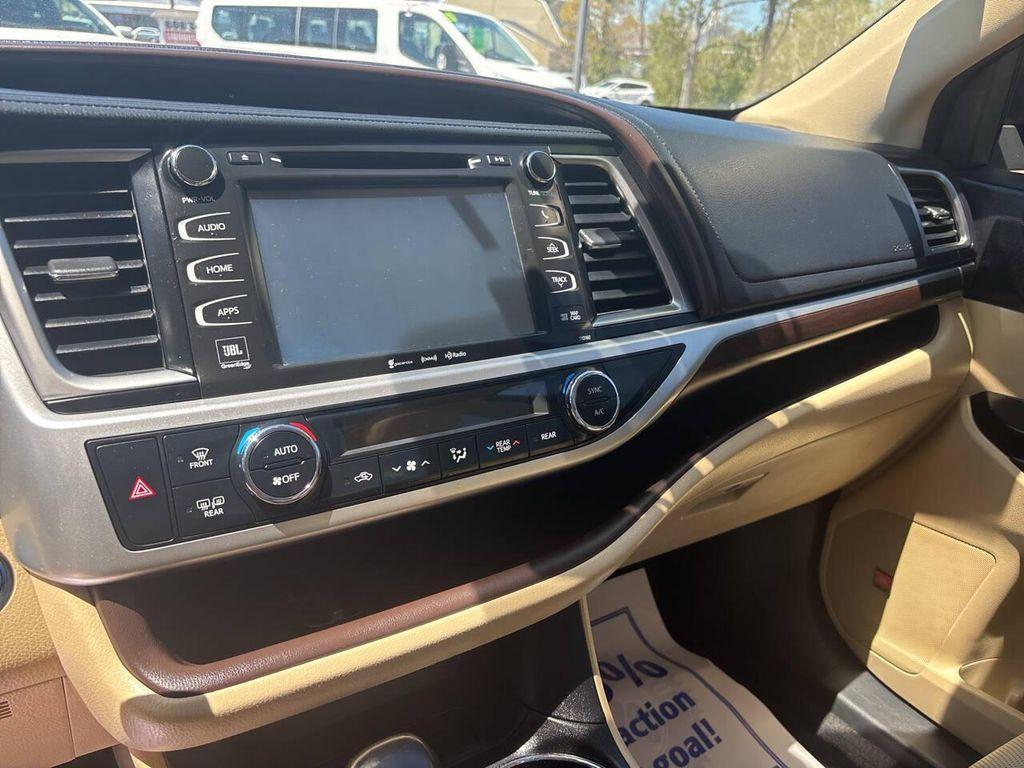 used 2016 Toyota Highlander Hybrid car, priced at $20,995