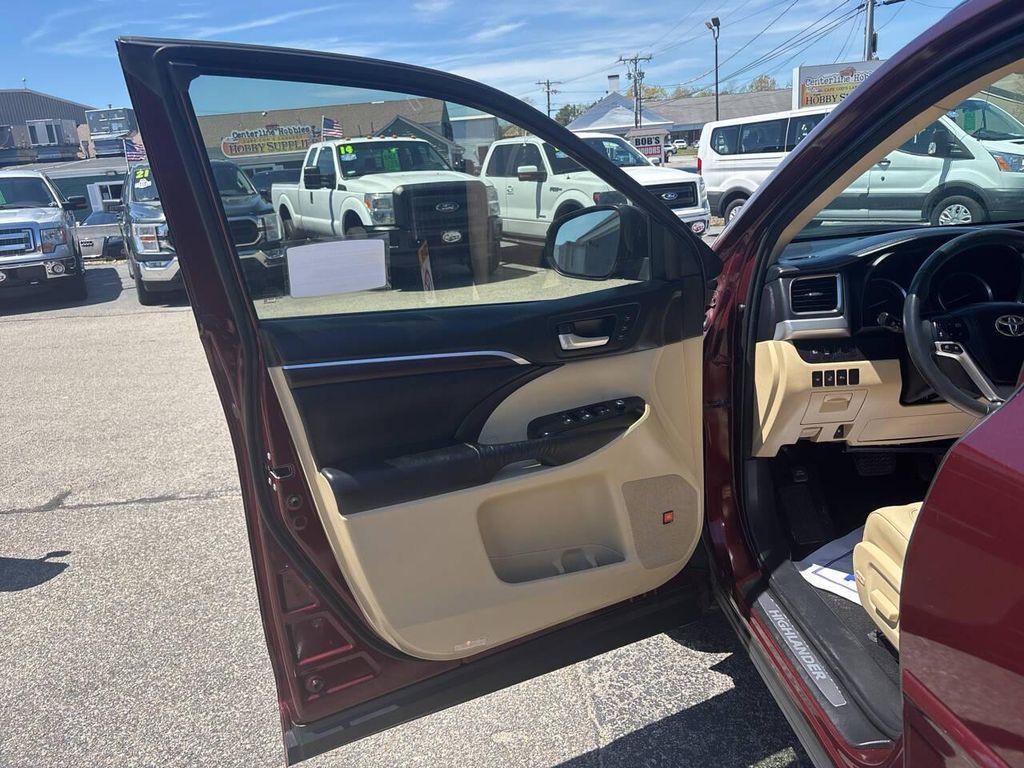 used 2016 Toyota Highlander Hybrid car, priced at $20,995