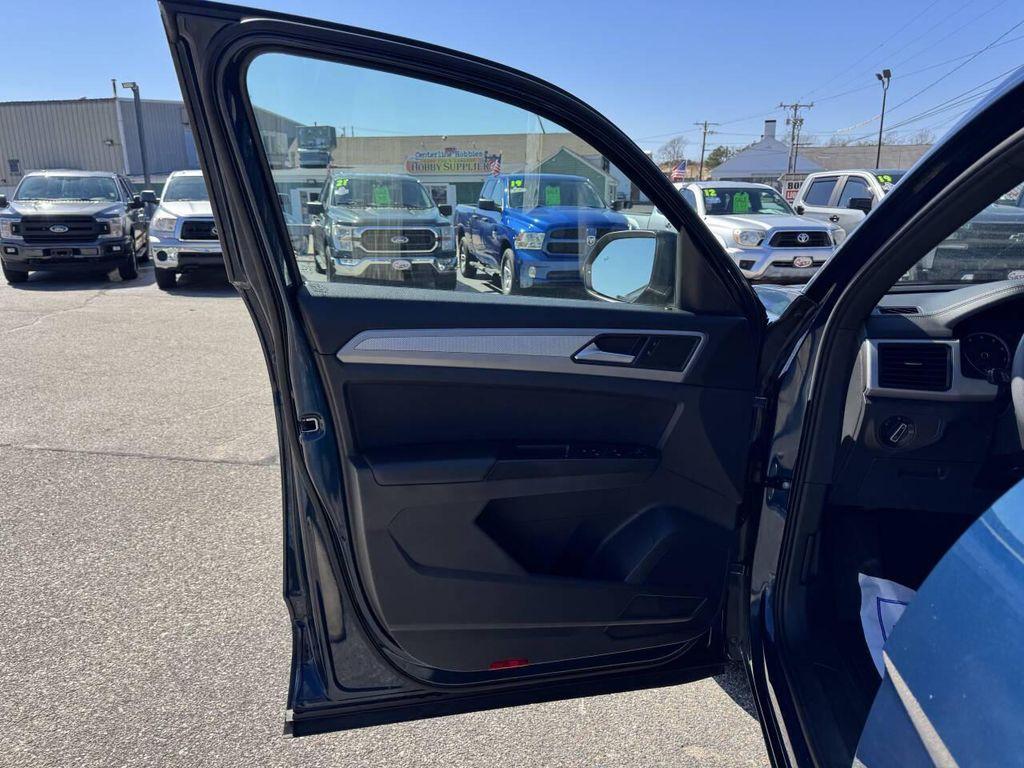used 2020 Volkswagen Atlas Cross Sport car, priced at $15,995