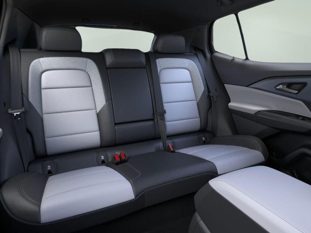 new 2025 Chevrolet Equinox EV car, priced at $30,403