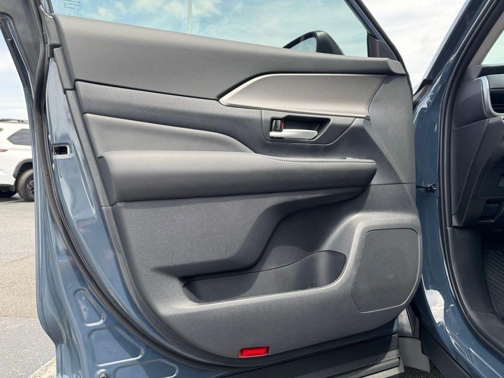 new 2026 Toyota Grand Highlander car, priced at $48,089