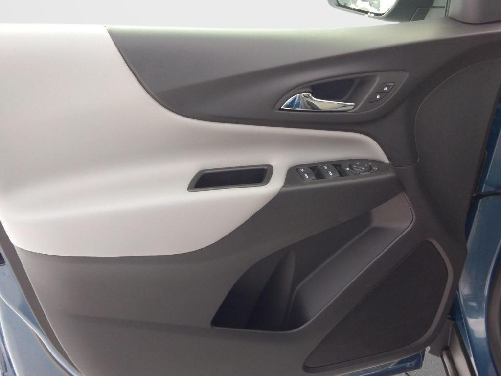 used 2024 Chevrolet Equinox car, priced at $22,955