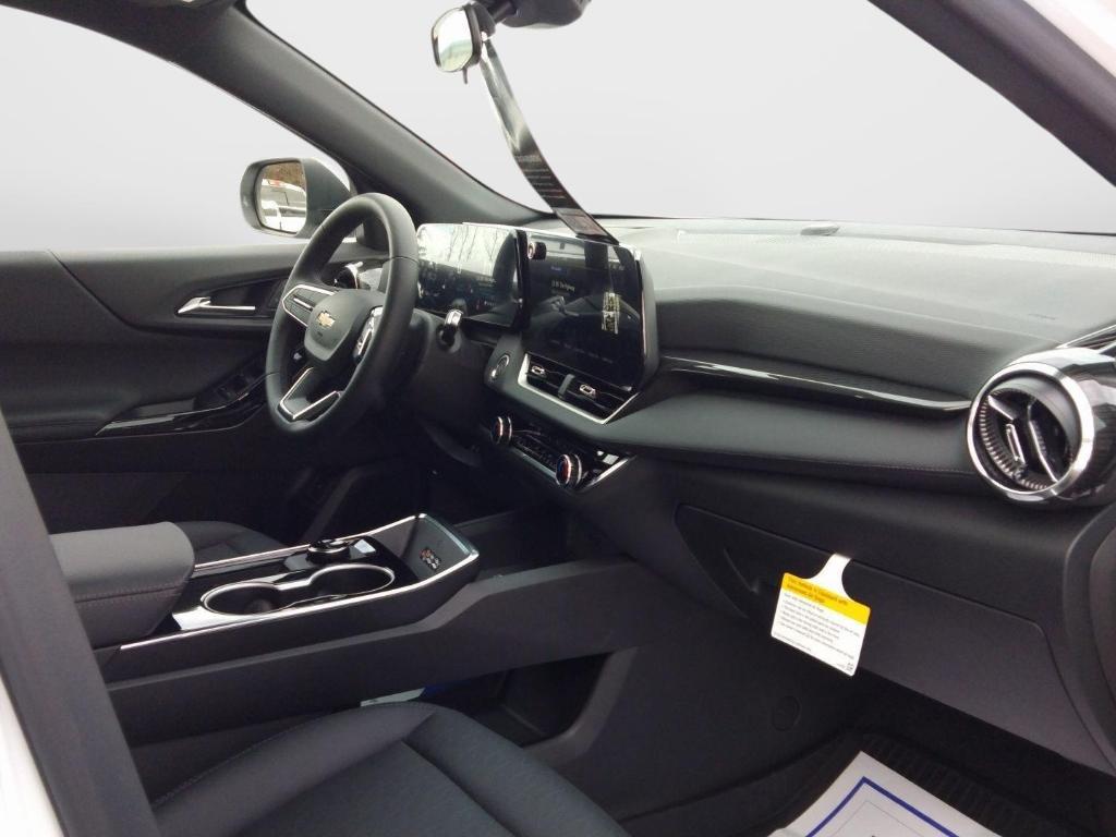 new 2026 Chevrolet Equinox car, priced at $35,195