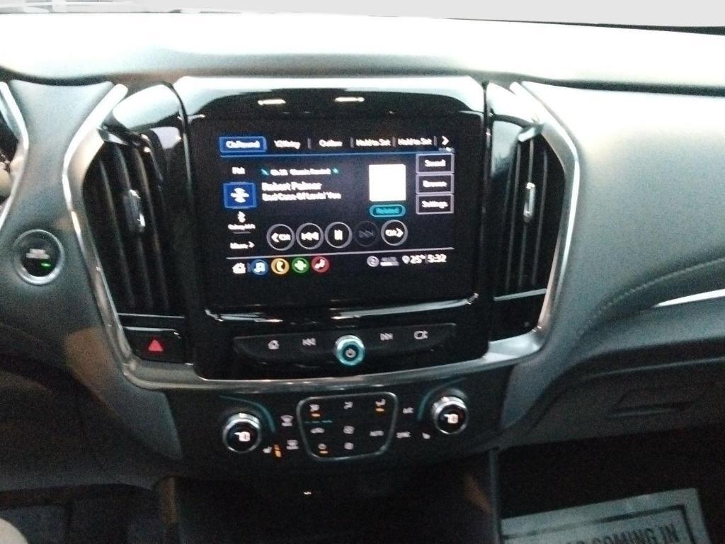 used 2020 Chevrolet Traverse car, priced at $25,900