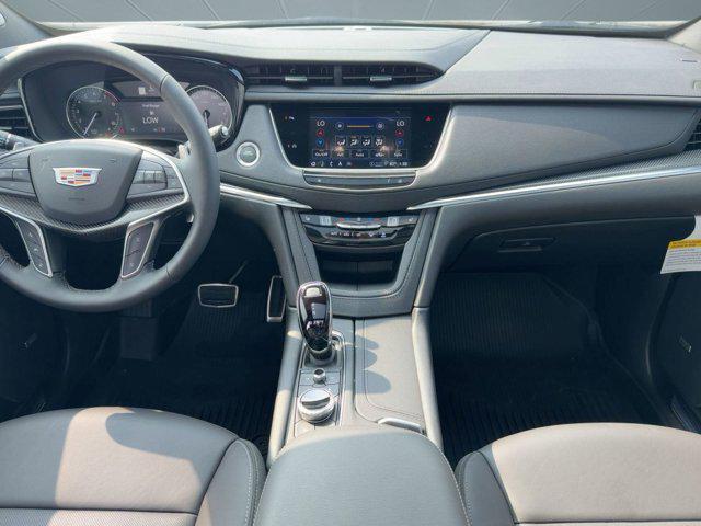 new 2025 Cadillac XT5 car, priced at $54,611