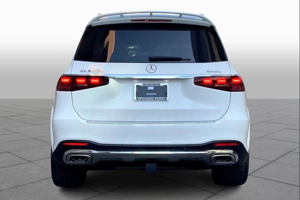 new 2025 Mercedes-Benz GLS 580 car, priced at $118,360