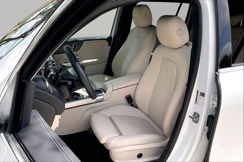 used 2025 Mercedes-Benz GLB 250 car, priced at $42,798