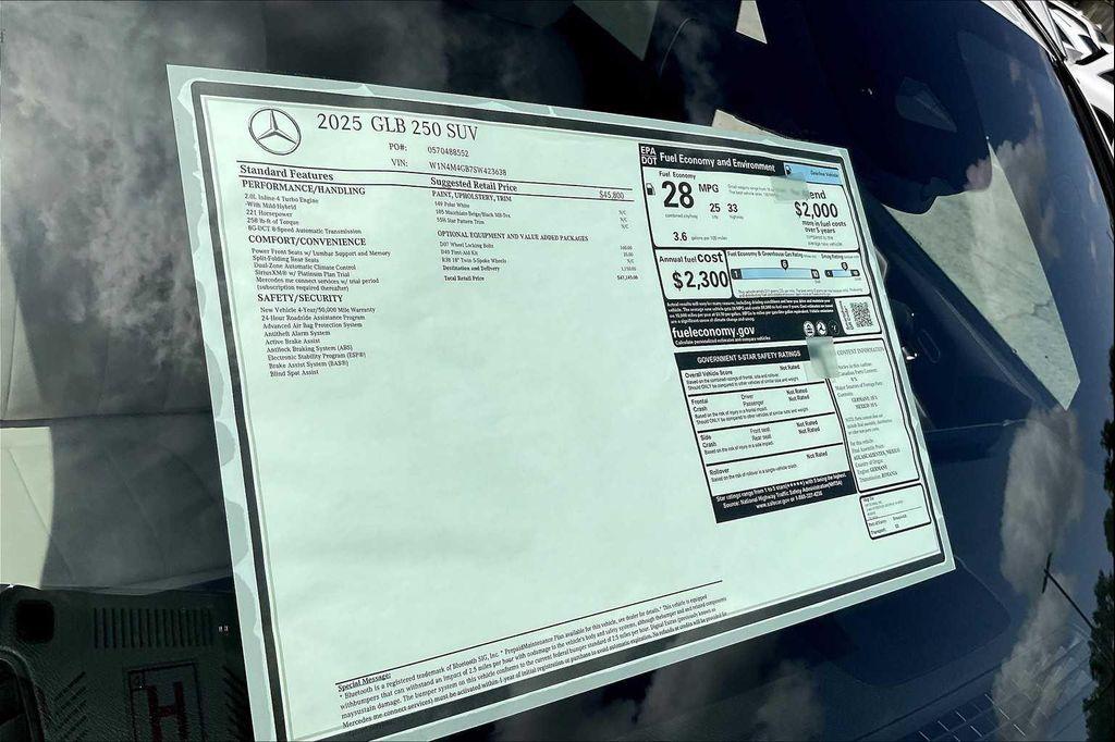 new 2025 Mercedes-Benz GLB 250 car, priced at $47,145