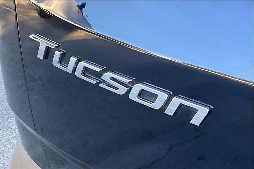 used 2024 Hyundai TUCSON Hybrid car, priced at $30,244
