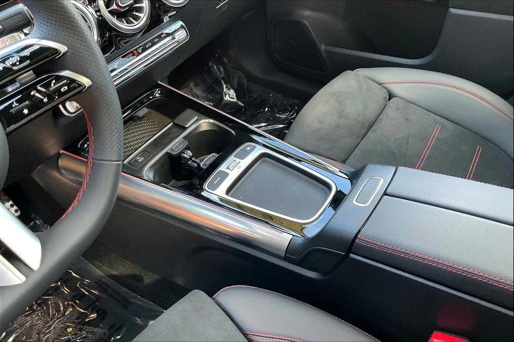 new 2024 Mercedes-Benz GLA 250 car, priced at $53,820