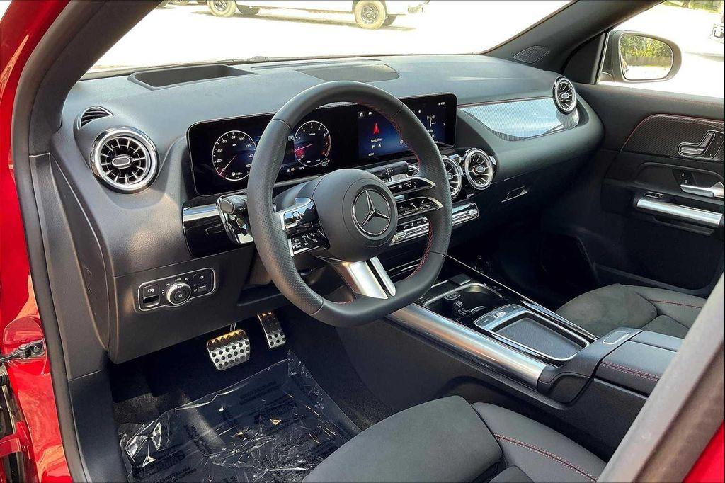 new 2024 Mercedes-Benz GLA 250 car, priced at $53,820