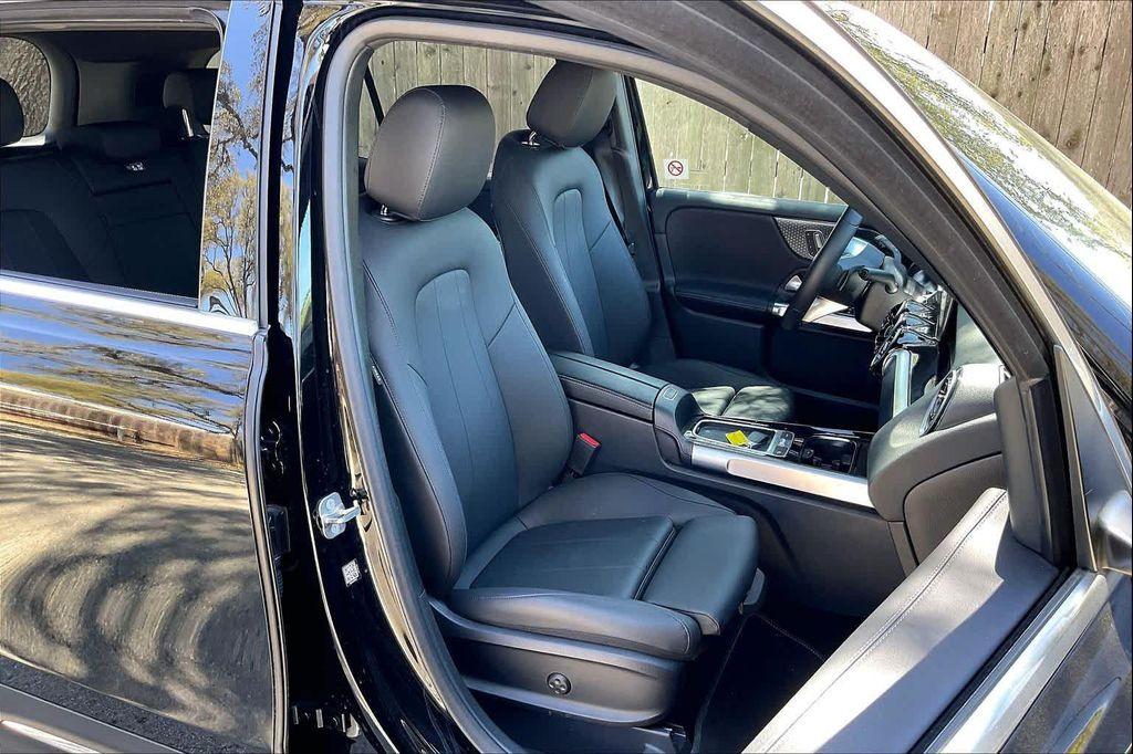 used 2025 Mercedes-Benz GLB 250 car, priced at $37,994