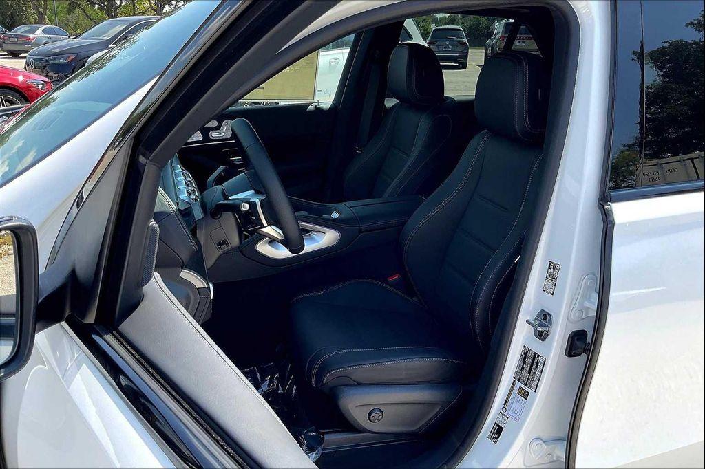 new 2026 Mercedes-Benz GLE 580 car, priced at $101,110