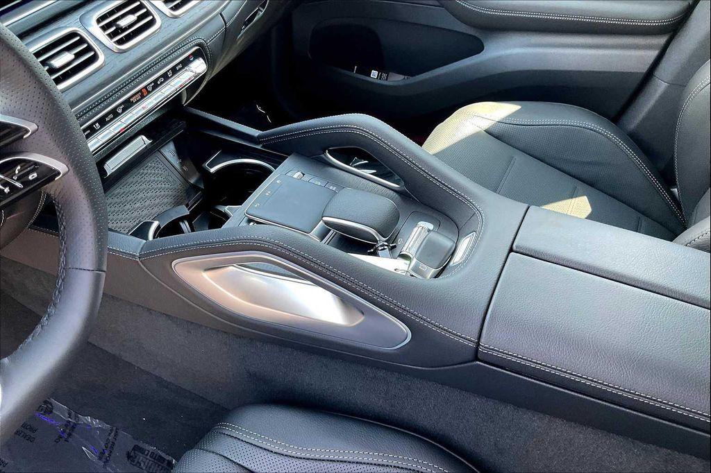 new 2026 Mercedes-Benz GLE 580 car, priced at $101,110