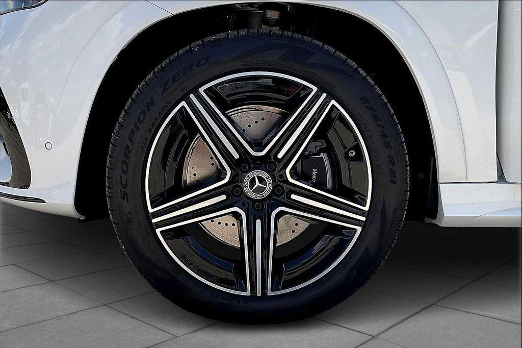 new 2026 Mercedes-Benz GLE 580 car, priced at $101,110
