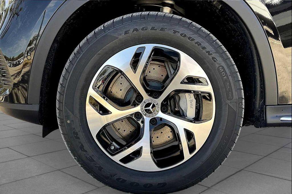 new 2025 Mercedes-Benz GLC 350e car, priced at $67,900