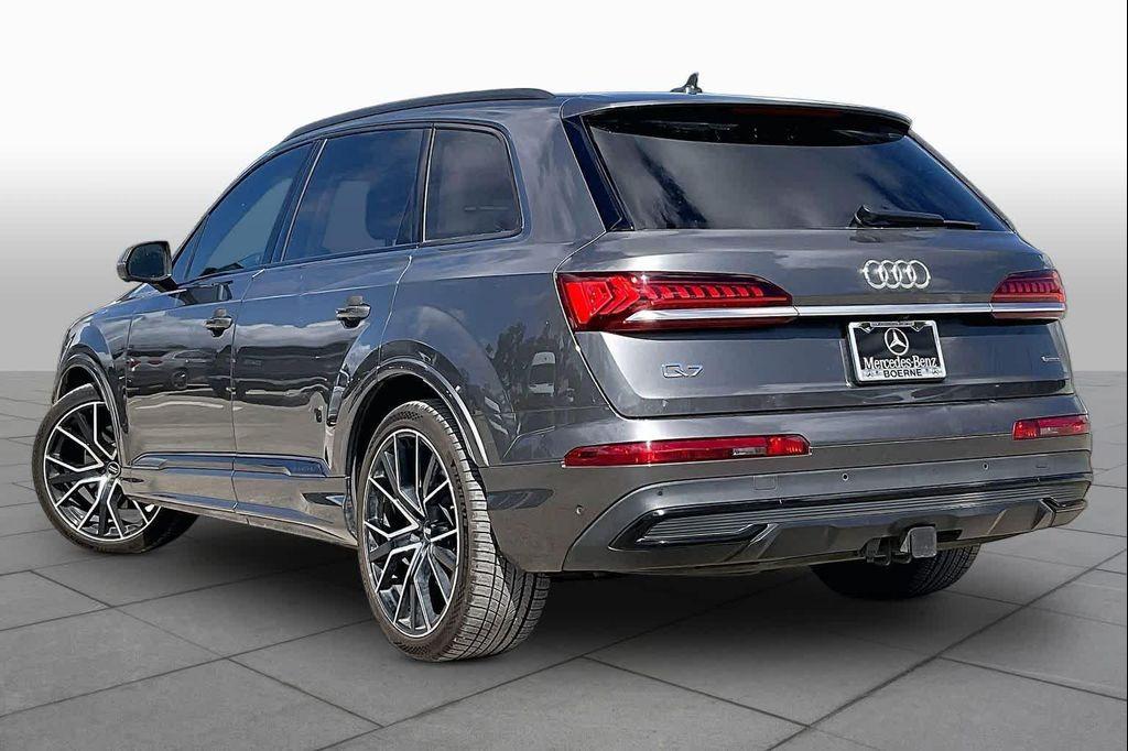 used 2020 Audi Q7 car, priced at $27,606