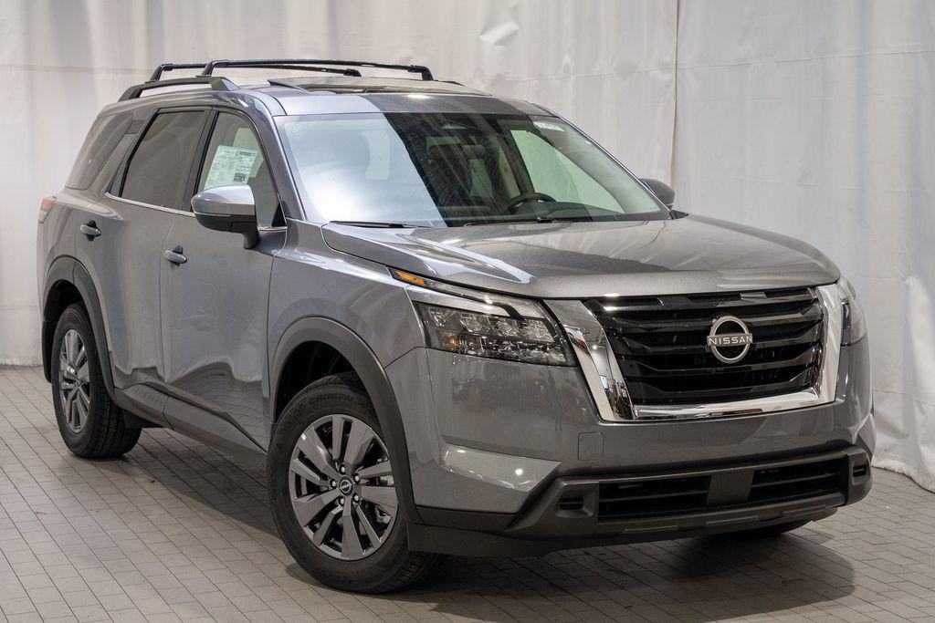 new 2025 Nissan Pathfinder car, priced at $38,890