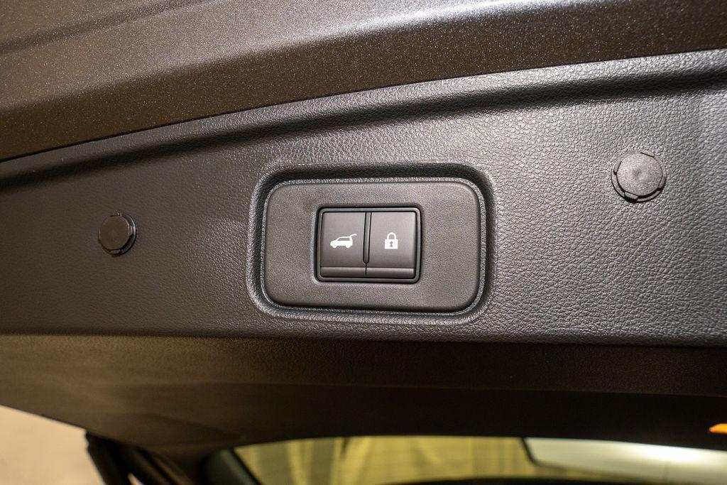 new 2025 Nissan Pathfinder car, priced at $38,890