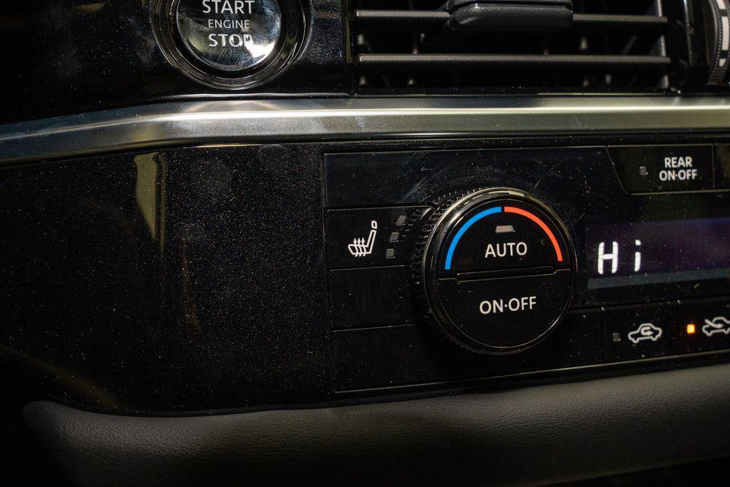 new 2025 Nissan Pathfinder car, priced at $38,890