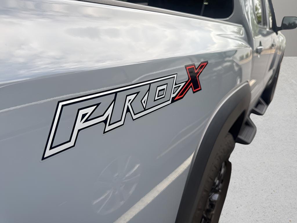 2024 Boulder Gray Pearl Nissan Frontier