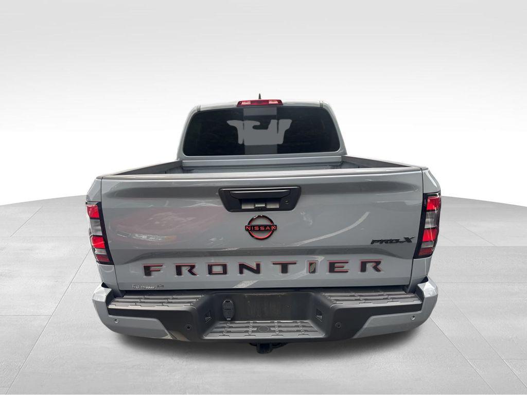 2024 Boulder Gray Pearl Nissan Frontier