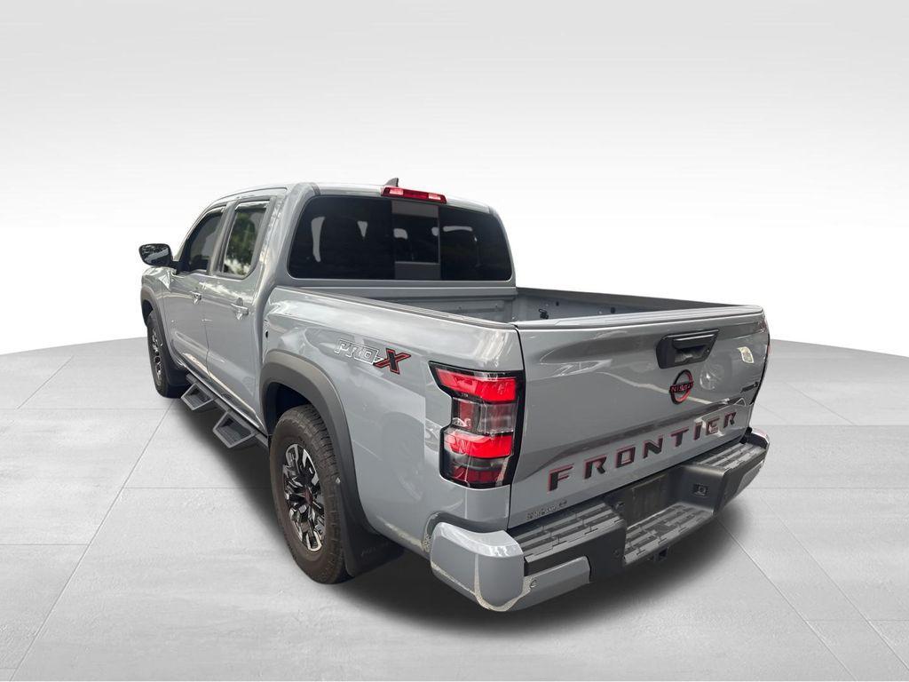 2024 Boulder Gray Pearl Nissan Frontier