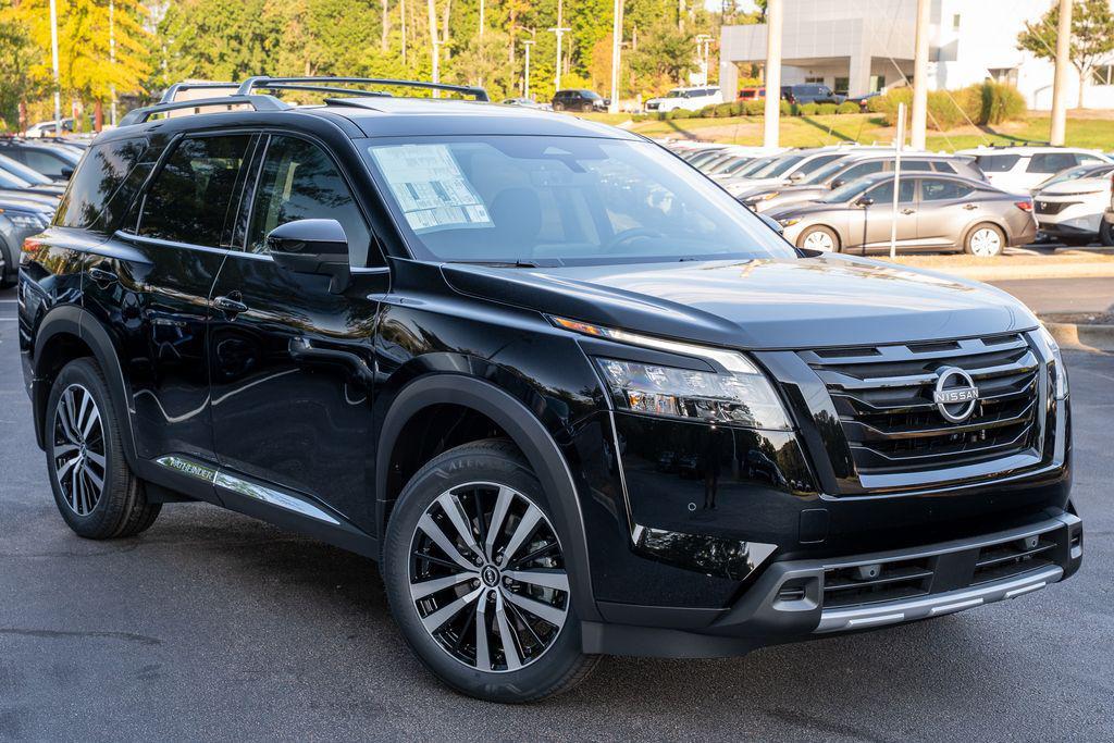 new 2025 Nissan Pathfinder car, priced at $46,136
