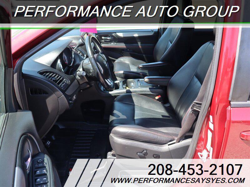 2019 Octane Red Pearlcoat Dodge Grand Caravan