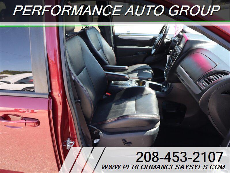 2019 Octane Red Pearlcoat Dodge Grand Caravan