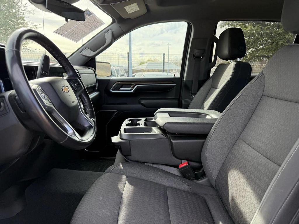 used 2022 Chevrolet Silverado 1500 car, priced at $33,400