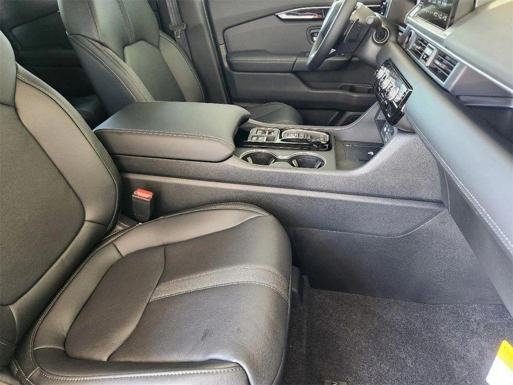 new 2025 Honda Pilot car, priced at $45,537