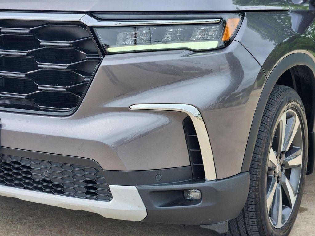 used 2024 Honda Pilot car, priced at $45,900