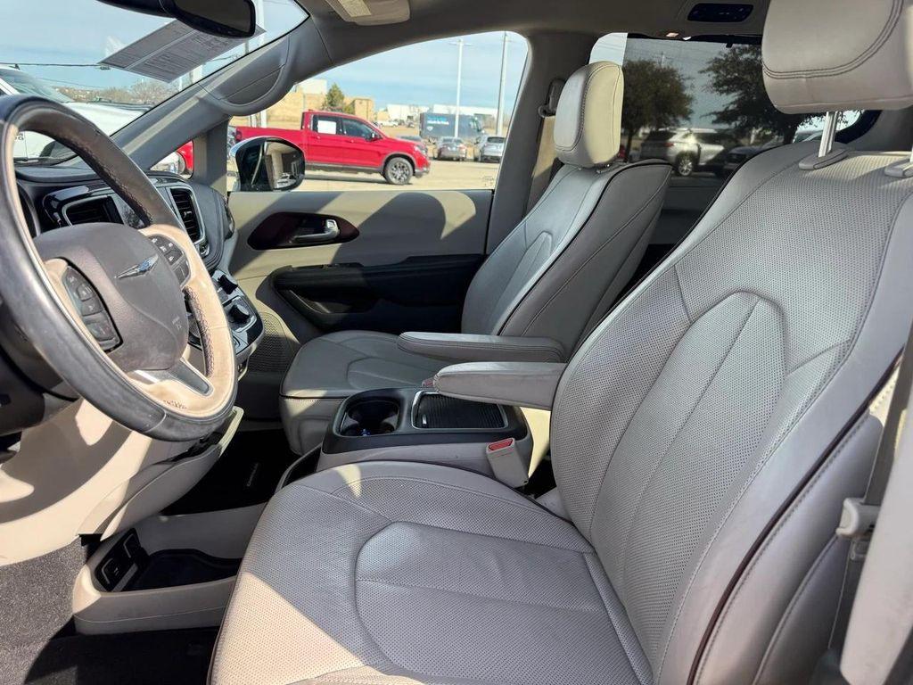 used 2017 Chrysler Pacifica car, priced at $11,100