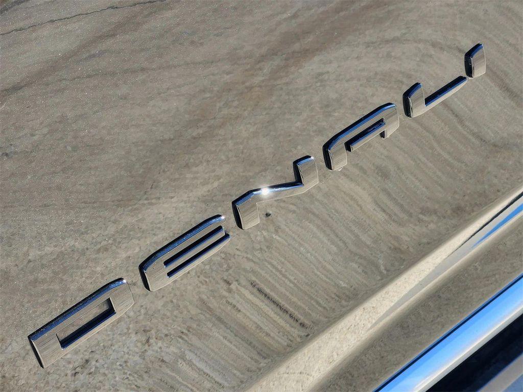 used 2024 GMC Yukon XL car, priced at $69,750