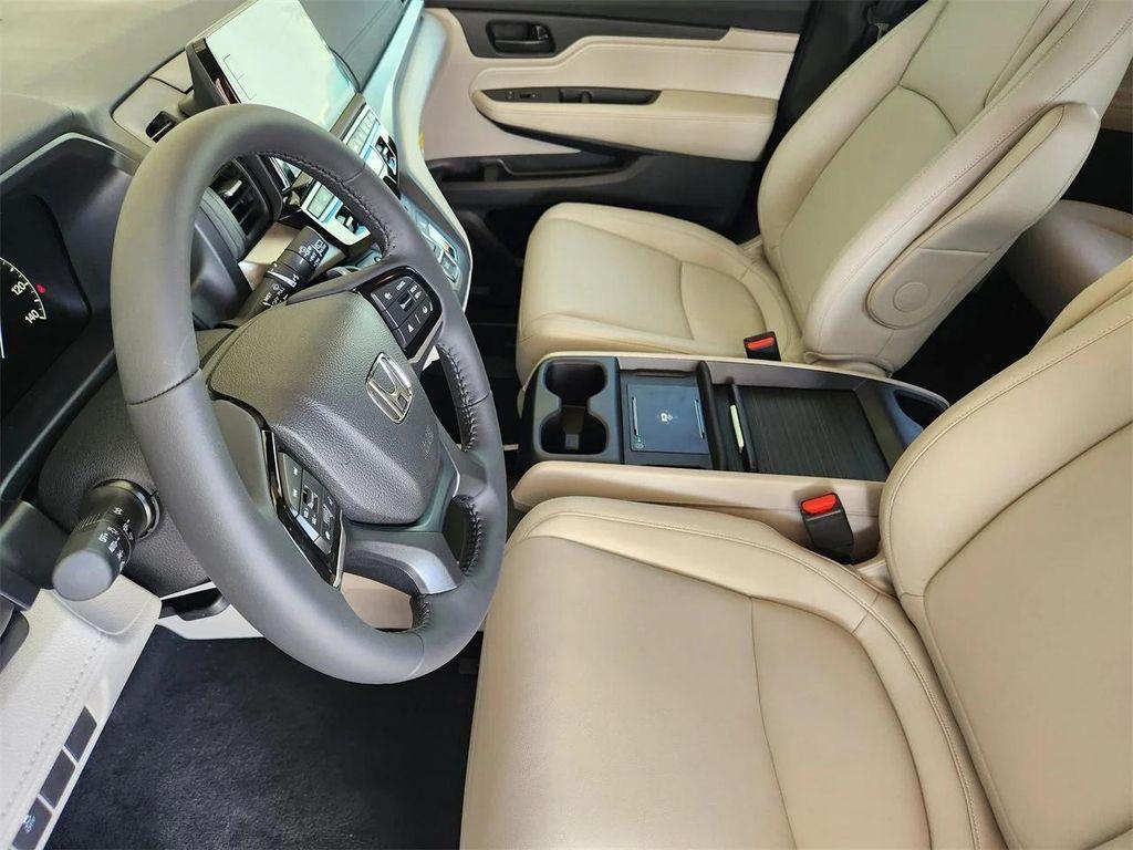 new 2026 Honda Odyssey car, priced at $41,936