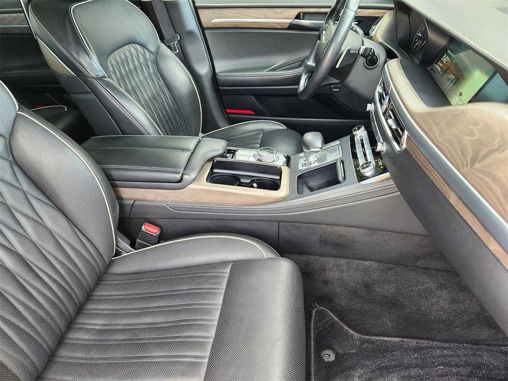 used 2022 Genesis G90 car, priced at $35,900