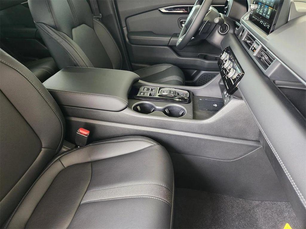 new 2025 Honda Pilot car, priced at $49,365