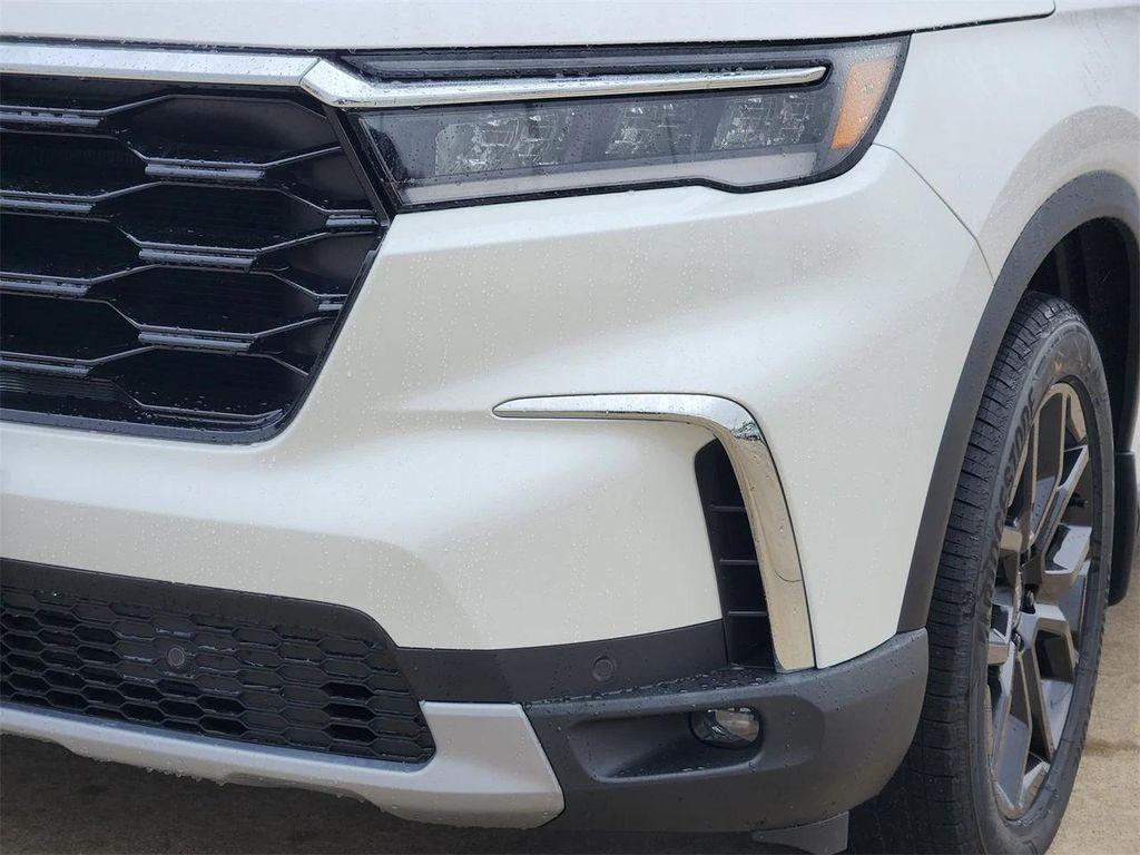 new 2025 Honda Pilot car, priced at $49,365