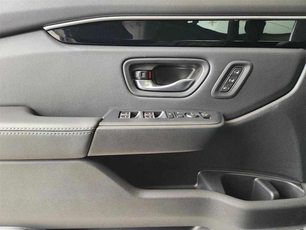 new 2025 Honda Pilot car, priced at $49,365