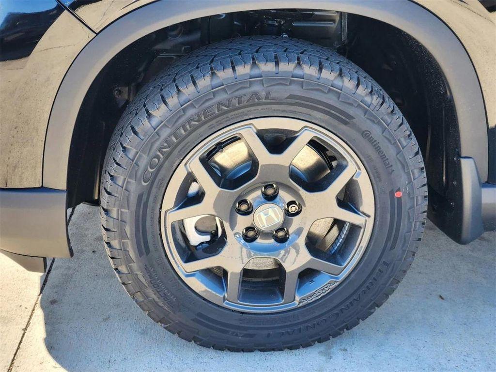 new 2025 Honda Pilot car, priced at $48,032