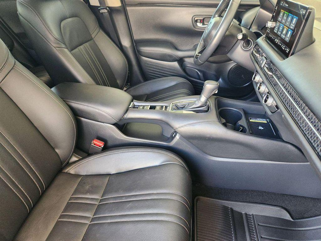 used 2025 Honda HR-V car, priced at $27,900