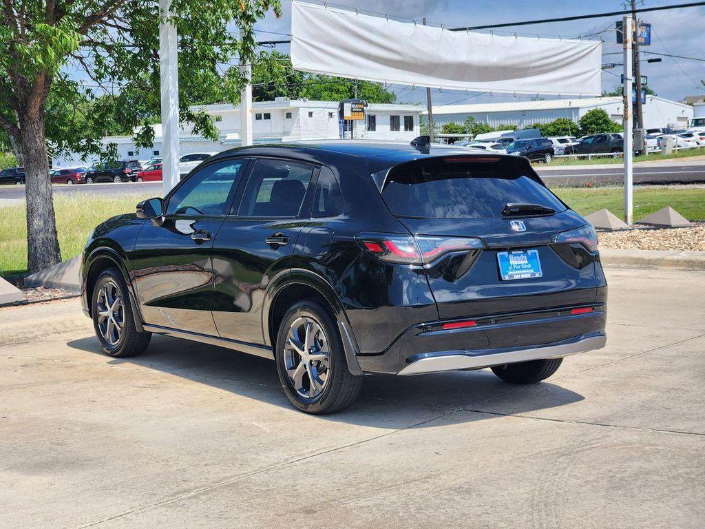 used 2025 Honda HR-V car, priced at $27,900