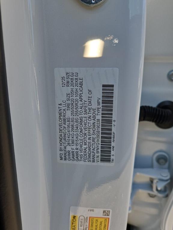 new 2025 Honda Pilot car, priced at $42,660