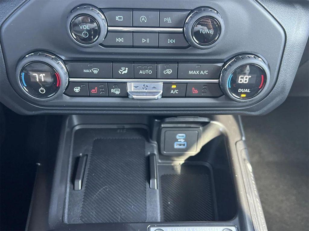 new 2025 Ford Bronco car, priced at $53,390