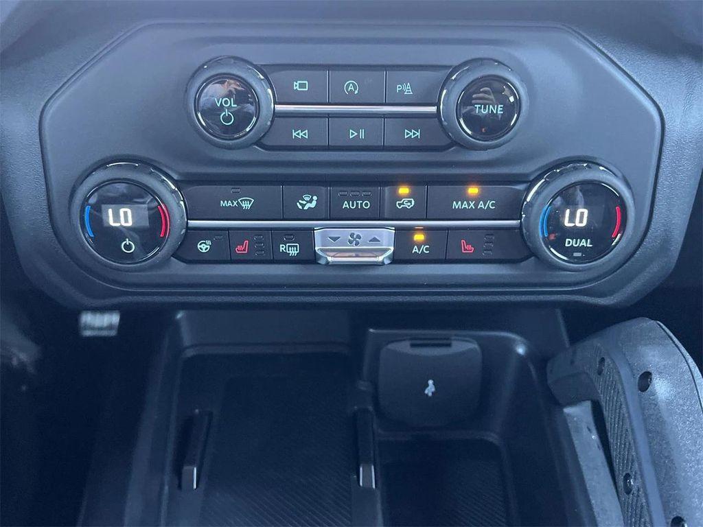 new 2025 Ford Bronco car, priced at $55,892