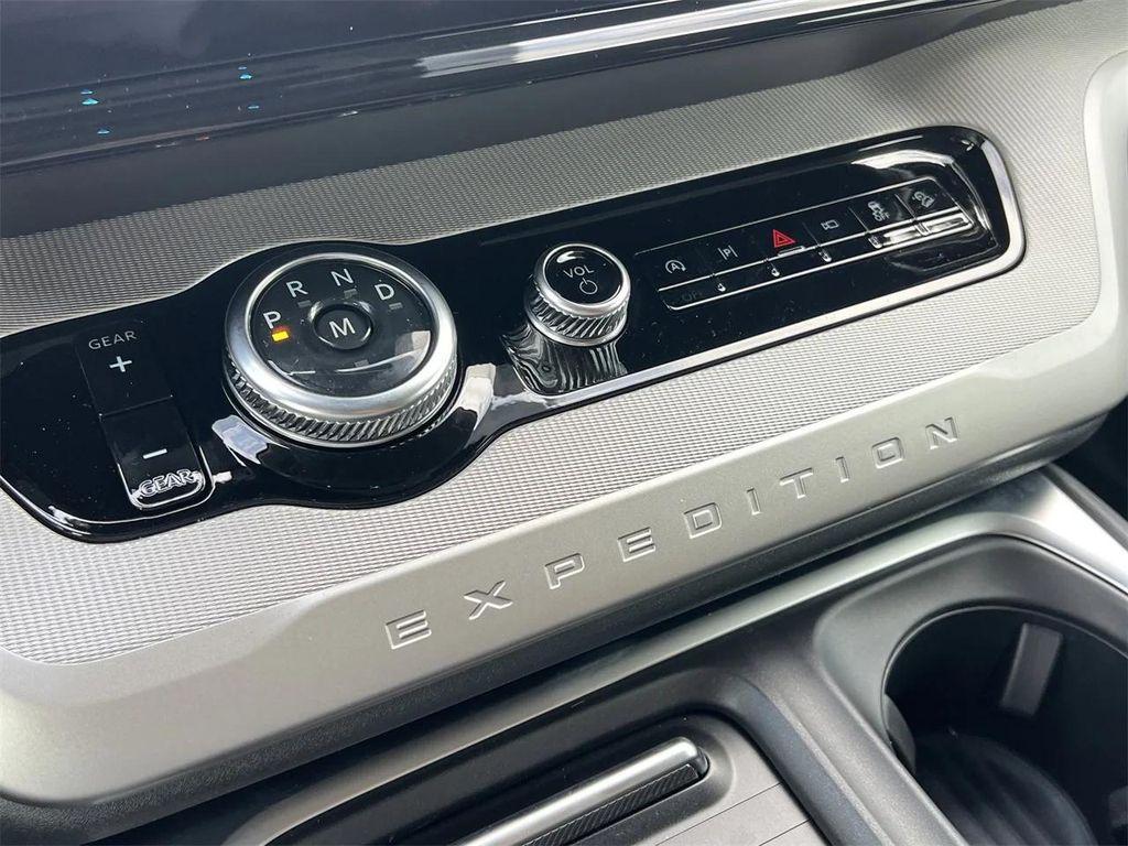 new 2026 Ford Expedition Max car, priced at $70,095