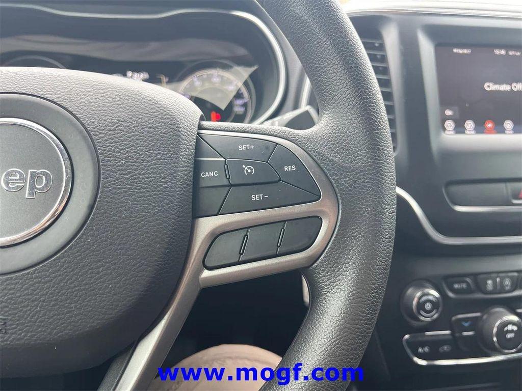 used 2021 Jeep Cherokee car, priced at $15,495