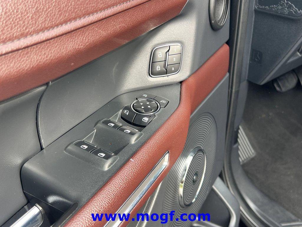 used 2024 Ford Expedition car, priced at $39,955