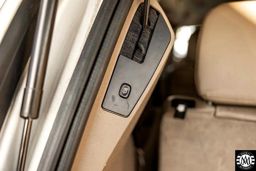 used 2015 Chrysler Town & Country car, priced at $5,995